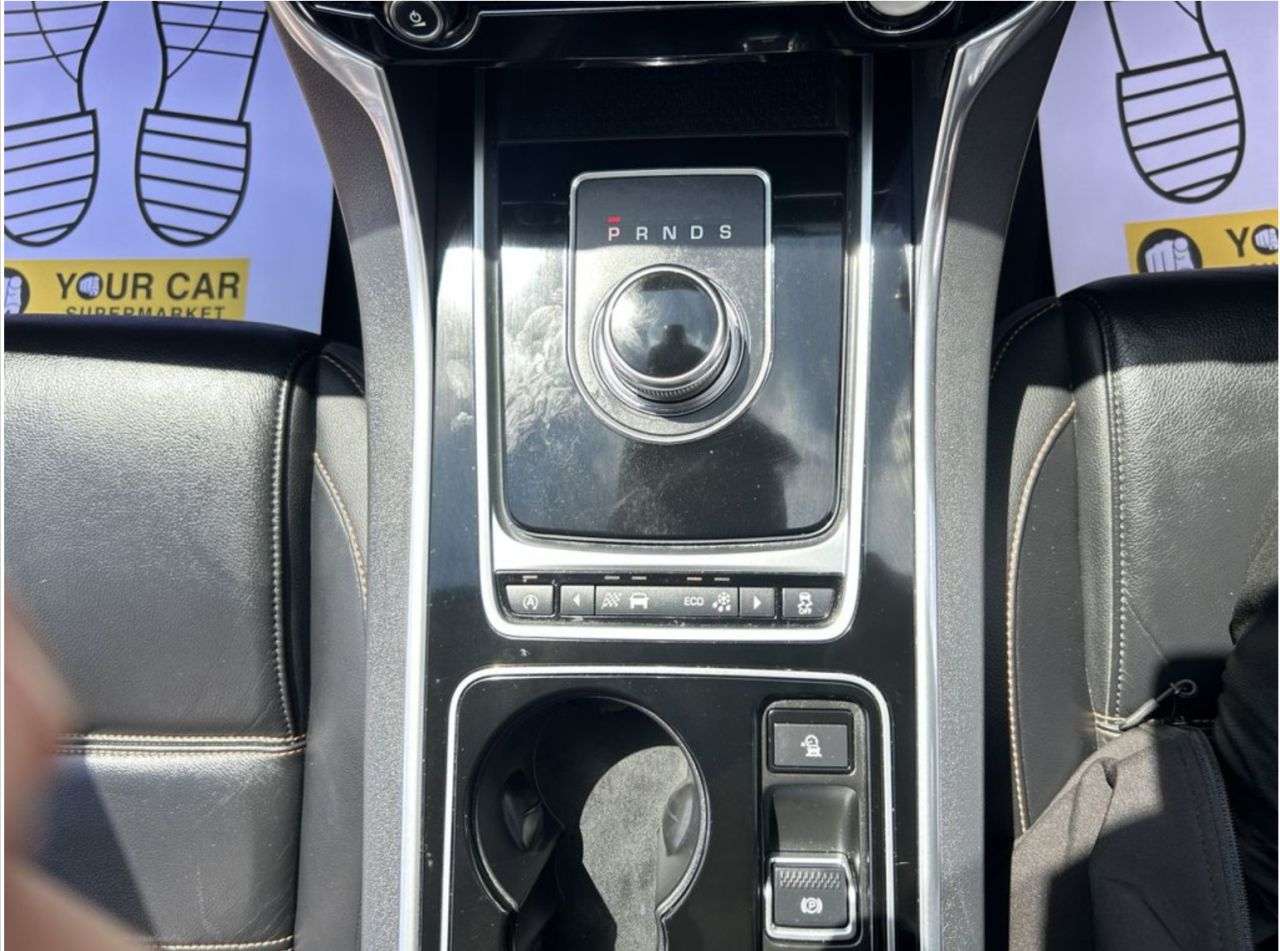 2017 JAGUAR XE 2017 JAGUAR XE