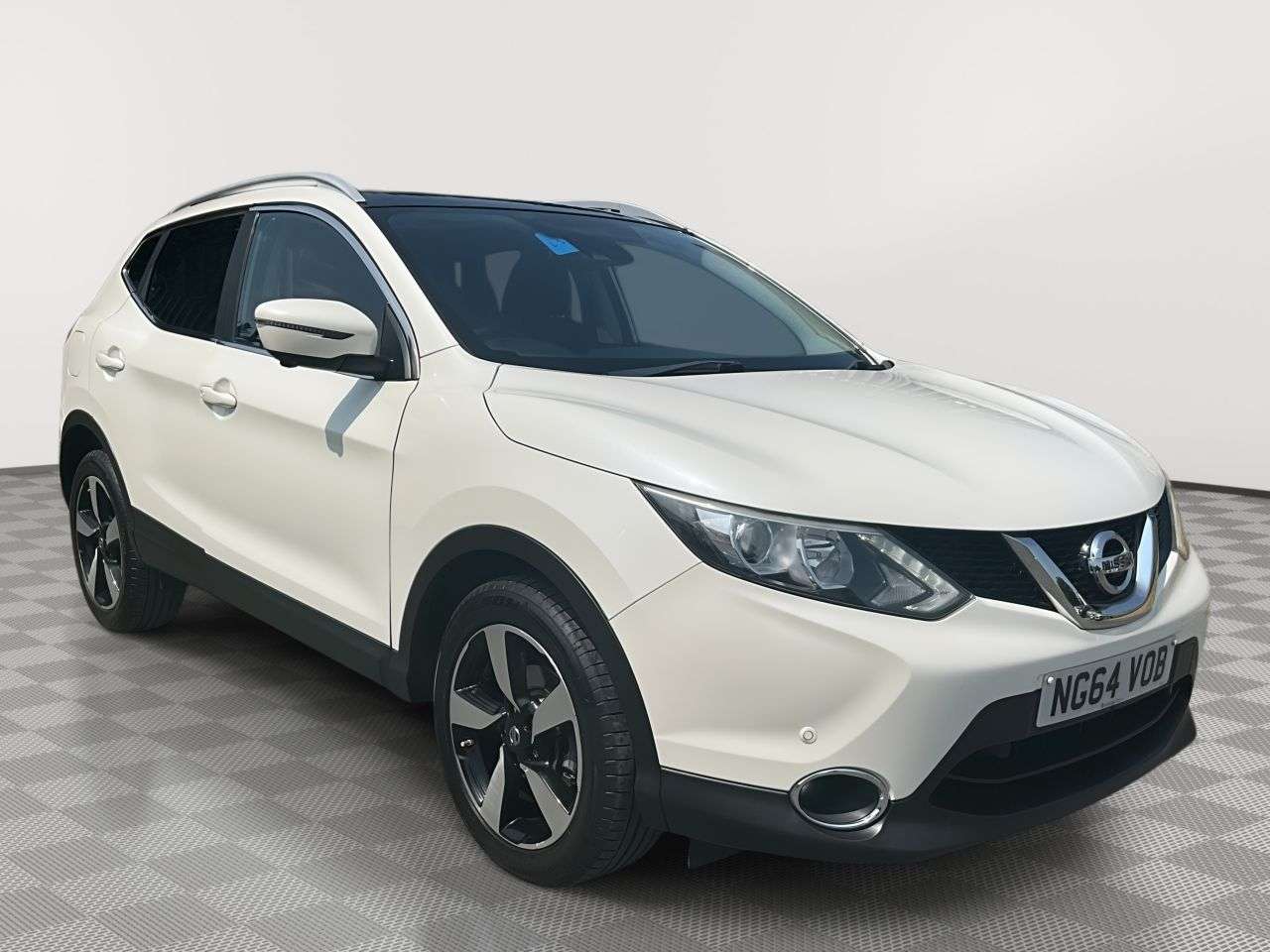 A 2015 NISSAN QASHQAI 1.5 dCi n-tec+ SUV 5dr Diesel Manual 2WD Euro 5 (s/s) (110 ps) A 2015 NISSAN QASHQAI 1.5 dCi n-tec+ SUV 5dr Diesel Manual 2WD Euro 5 (s/s) (110 ps)
