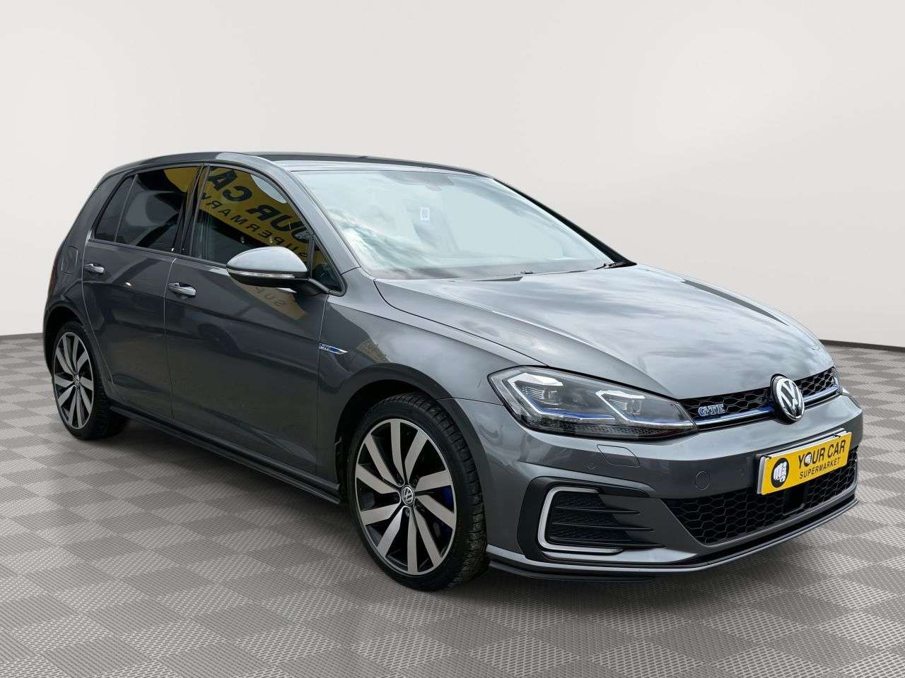 A 2018 VOLKSWAGEN GOLF 1.4 TSI 8.7kWh GTE Advance Hatchback 5dr Petrol Plug-in Hybrid DSG Euro 6 ( A 2018 VOLKSWAGEN GOLF 1.4 TSI 8.7kWh GTE Advance Hatchback 5dr Petrol Plug-in Hybrid DSG Euro 6 (