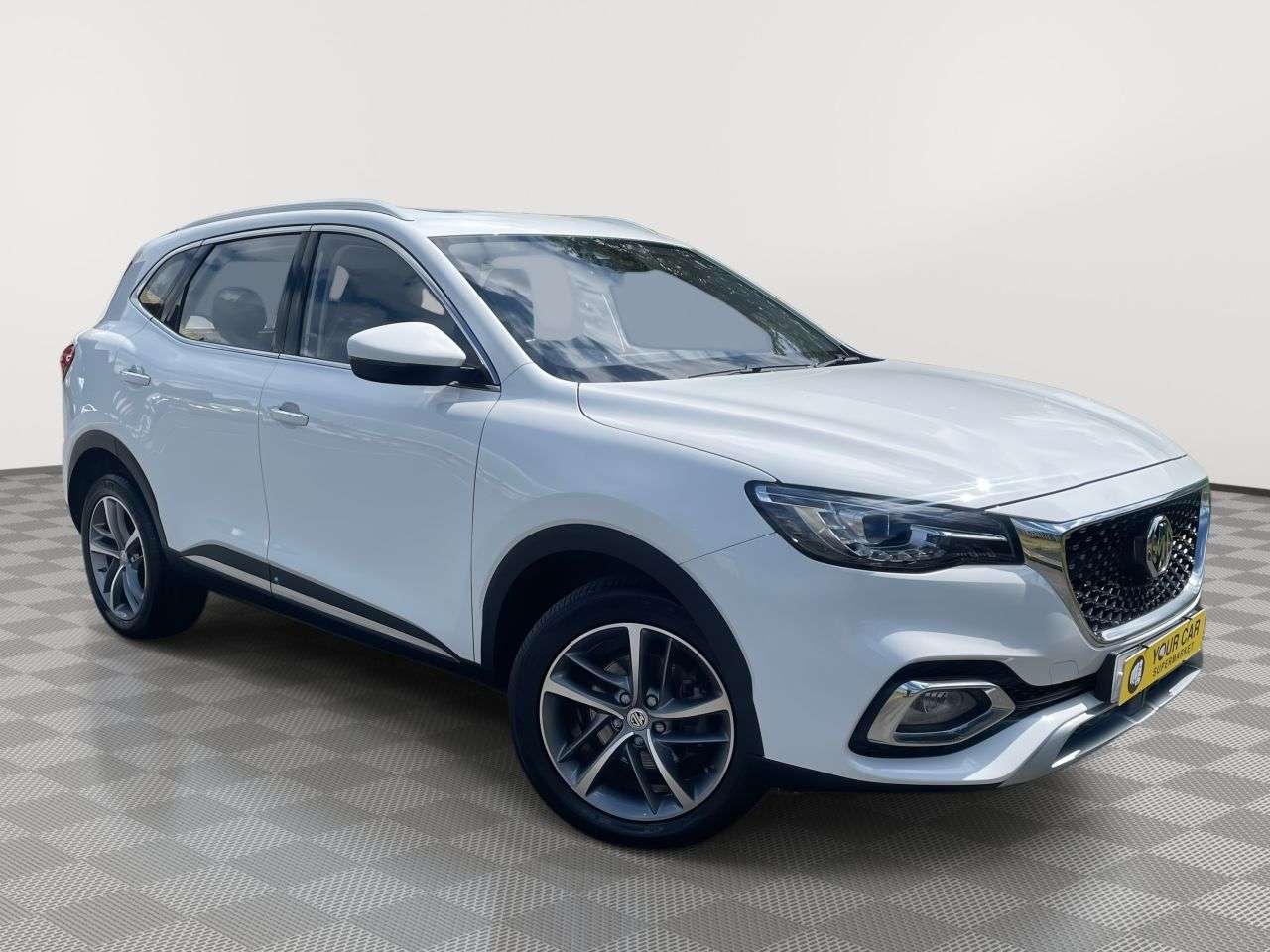 A 2022 MG MG HS 1.5 T-GDI Exclusive SUV 5dr Petrol Manual Euro 6 (s/s) (162 ps) Rear Camera A 2022 MG MG HS 1.5 T-GDI Exclusive SUV 5dr Petrol Manual Euro 6 (s/s) (162 ps) Rear Camera