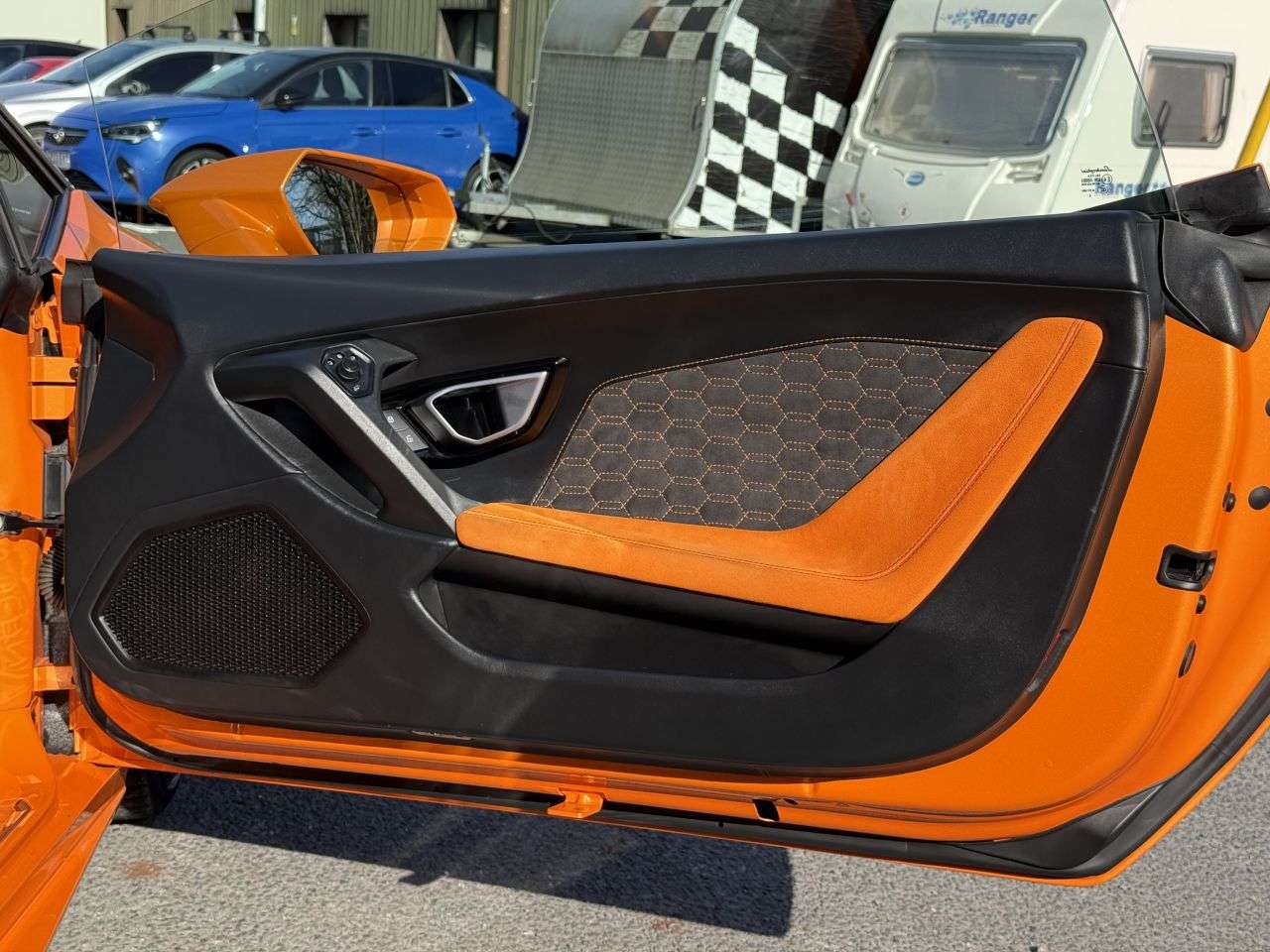 2017 LAMBORGHINI HURACAN 2017 LAMBORGHINI HURACAN