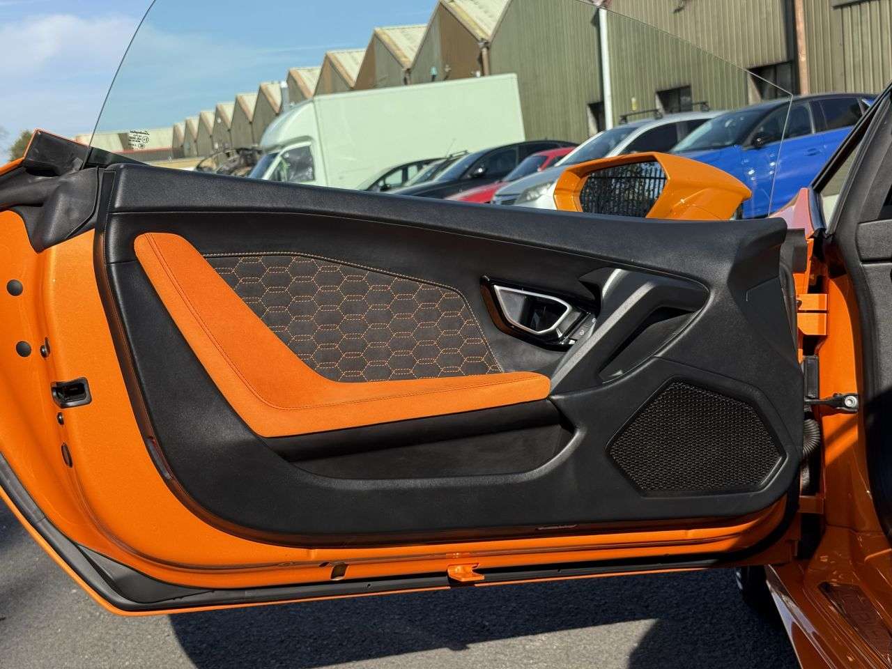 2017 LAMBORGHINI HURACAN 2017 LAMBORGHINI HURACAN