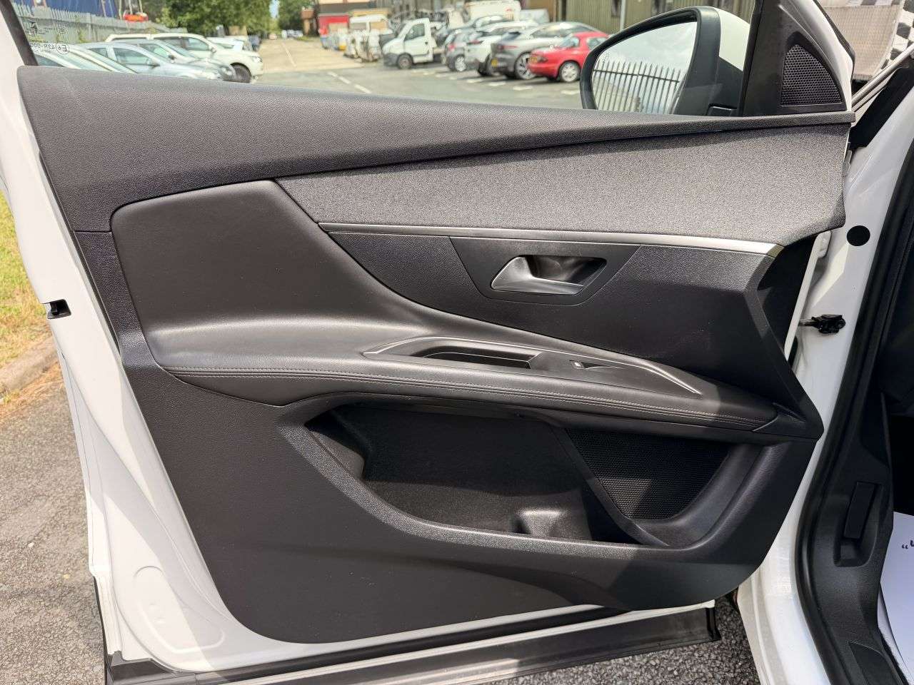 2018 PEUGEOT 3008 2018 PEUGEOT 3008