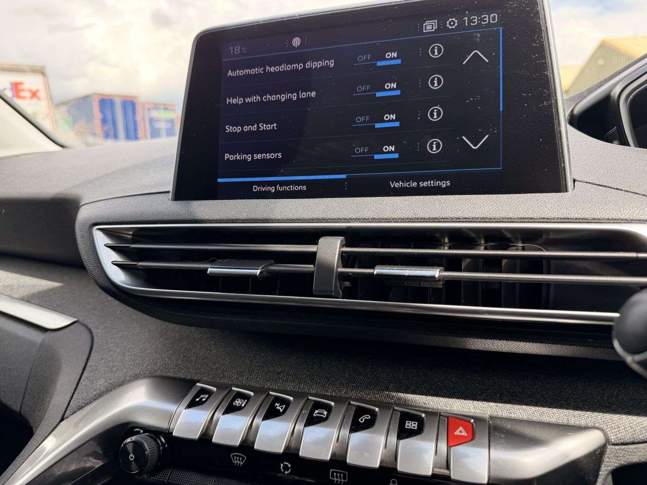 2018 PEUGEOT 3008 2018 PEUGEOT 3008