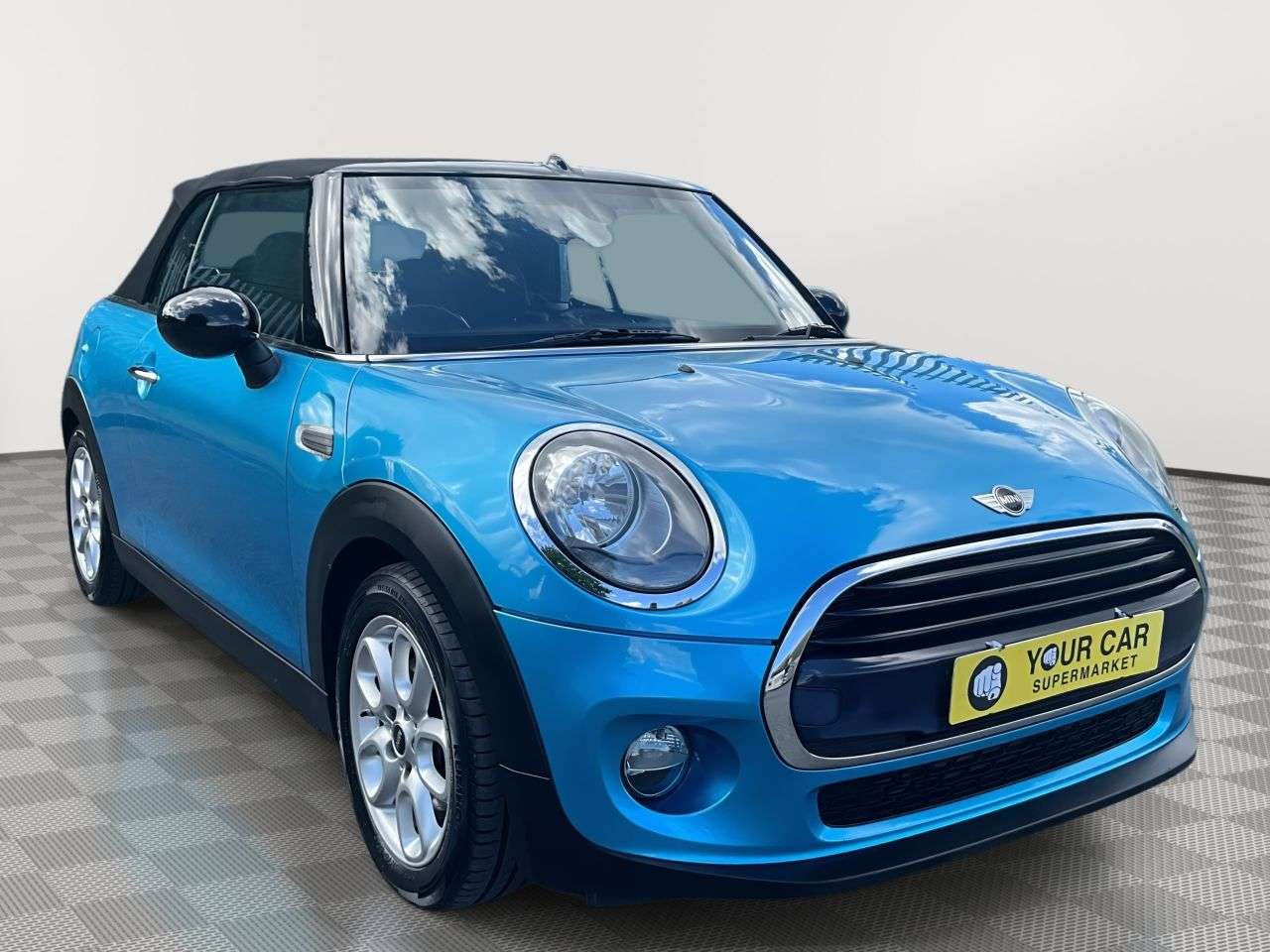A 2016 MINI CONVERTIBLE 1.5 Cooper D Convertible 2dr Diesel Auto Euro 6 (s/s) (116 ps) Rear Camera, A 2016 MINI CONVERTIBLE 1.5 Cooper D Convertible 2dr Diesel Auto Euro 6 (s/s) (116 ps) Rear Camera,