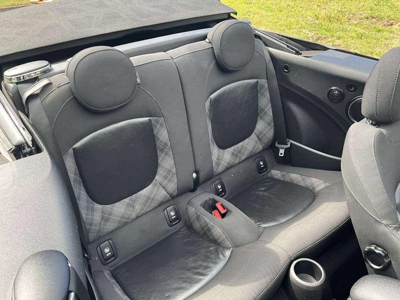 2016 MINI CONVERTIBLE 2016 MINI CONVERTIBLE