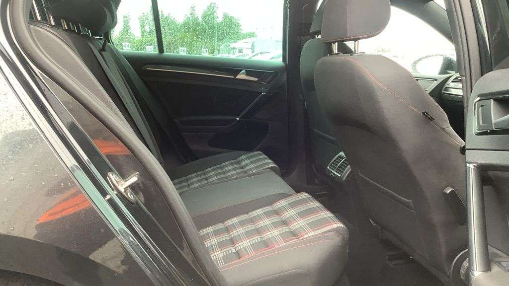 2016 VOLKSWAGEN GOLF 2016 VOLKSWAGEN GOLF