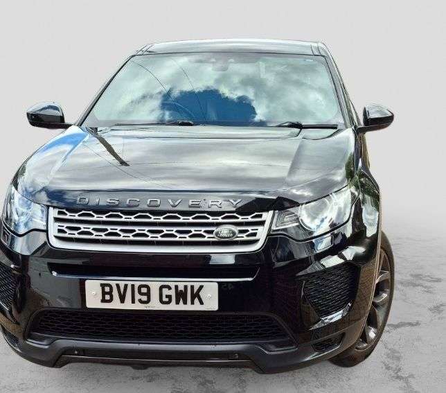 A 2019 LAND ROVER DISCOVERY SPORT 2.0 TD4 Landmark SUV 5dr Diesel Auto 4WD Euro 6 (s/s) (180 ps) A 2019 LAND ROVER DISCOVERY SPORT 2.0 TD4 Landmark SUV 5dr Diesel Auto 4WD Euro 6 (s/s) (180 ps)