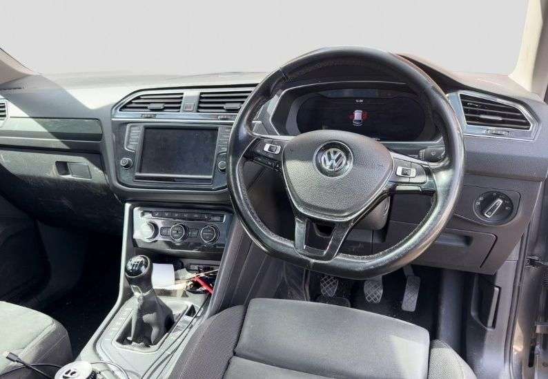 2017 VOLKSWAGEN TIGUAN 2017 VOLKSWAGEN TIGUAN