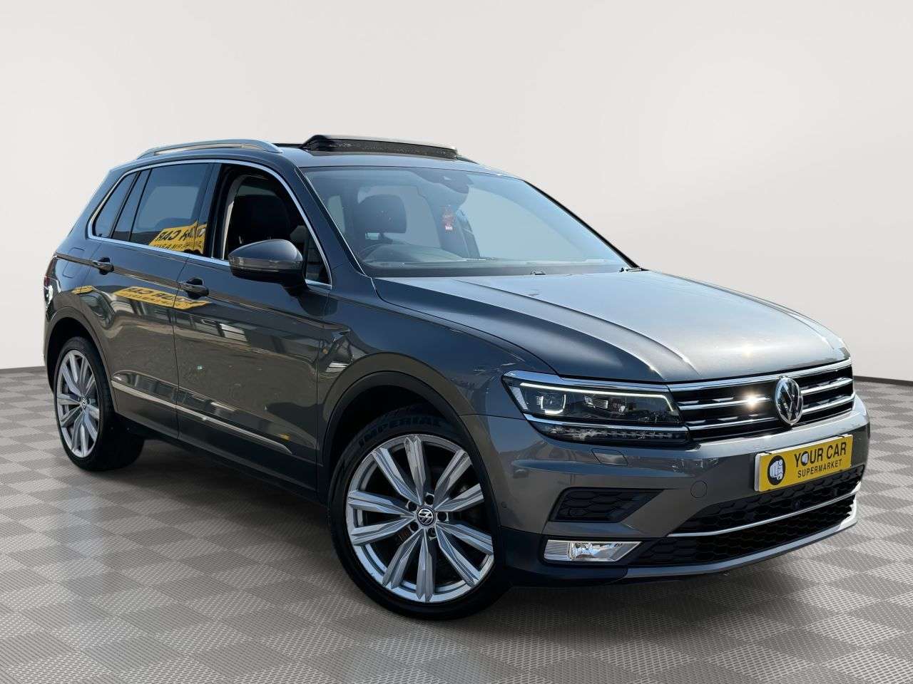A 2017 VOLKSWAGEN TIGUAN 2.0 TDI BlueMotion Tech SEL SUV 5dr Diesel Manual Euro 6 (s/s) (150 ps) 2 K A 2017 VOLKSWAGEN TIGUAN 2.0 TDI BlueMotion Tech SEL SUV 5dr Diesel Manual Euro 6 (s/s) (150 ps) 2 K