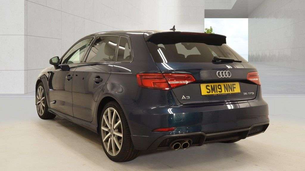 A 2019 AUDI A3 1.5 TFSI CoD 35 Black Edition Sportback 5dr Petrol Manual Euro 6 (s/s) (150 A 2019 AUDI A3 1.5 TFSI CoD 35 Black Edition Sportback 5dr Petrol Manual Euro 6 (s/s) (150