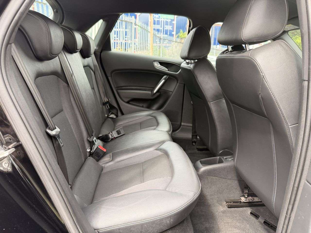 2016 AUDI A1 2016 AUDI A1