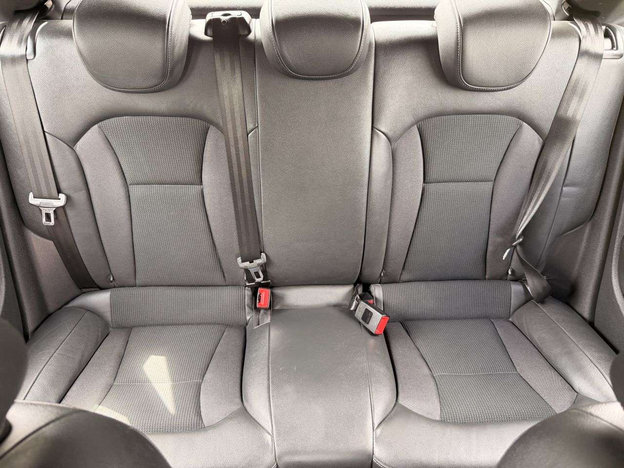 2016 AUDI A1 2016 AUDI A1