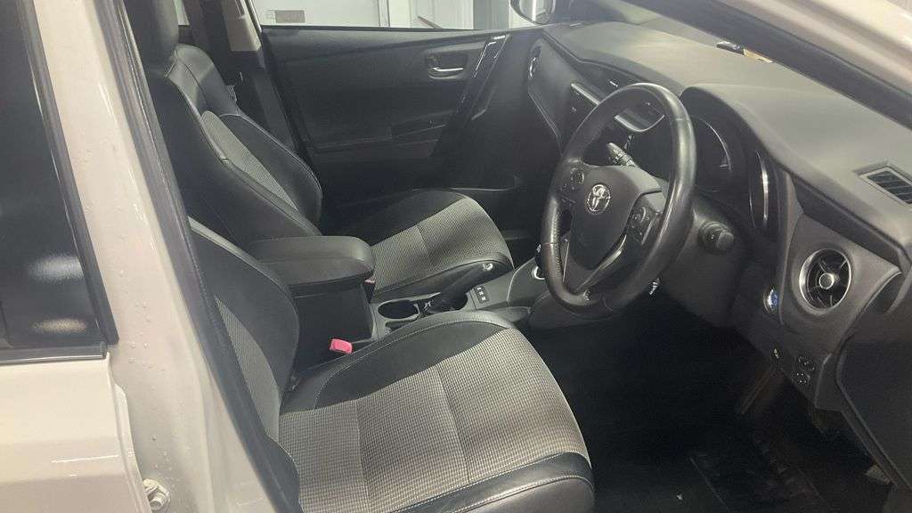 2016 TOYOTA AURIS 2016 TOYOTA AURIS