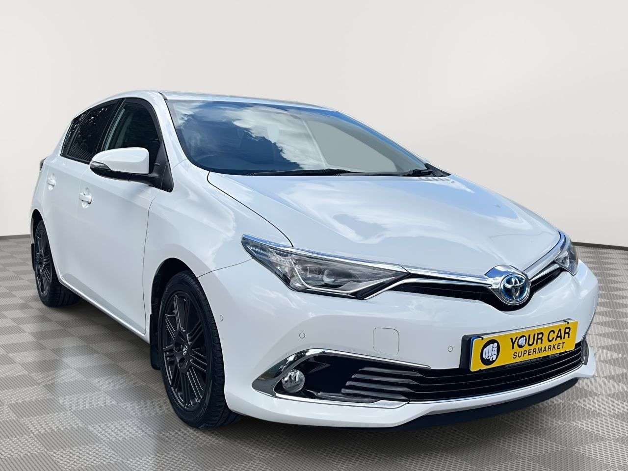 A 2016 TOYOTA AURIS 1.8 VVT-h Excel Hatchback 5dr Petrol Hybrid CVT Euro 6 (s/s) (136 ps) A 2016 TOYOTA AURIS 1.8 VVT-h Excel Hatchback 5dr Petrol Hybrid CVT Euro 6 (s/s) (136 ps)