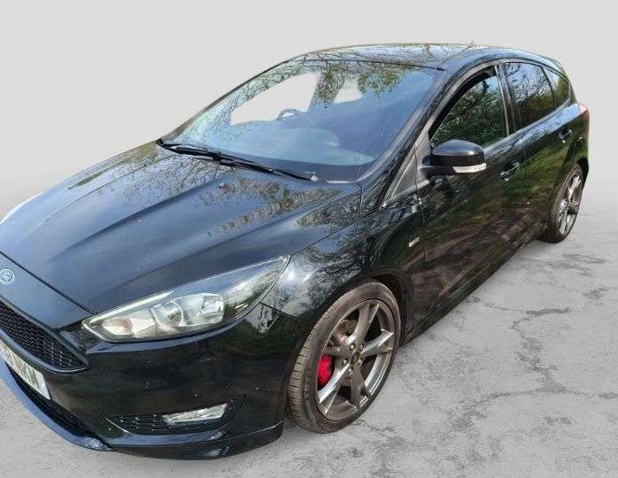 A 2018 FORD FOCUS 1.0T EcoBoost ST-Line X Hatchback 5dr Petrol Manual Euro 6 (s/s) (140 ps) A 2018 FORD FOCUS 1.0T EcoBoost ST-Line X Hatchback 5dr Petrol Manual Euro 6 (s/s) (140 ps)