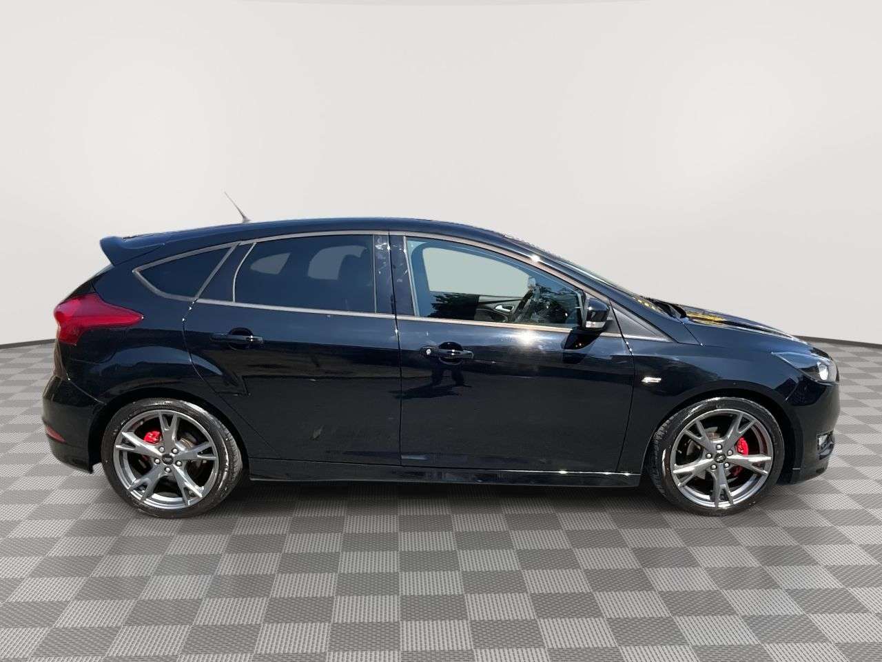A 2018 FORD FOCUS 1.0T EcoBoost ST-Line X Hatchback 5dr Petrol Manual Euro 6 (s/s) (140 ps) A 2018 FORD FOCUS 1.0T EcoBoost ST-Line X Hatchback 5dr Petrol Manual Euro 6 (s/s) (140 ps)