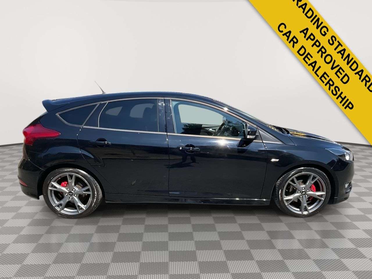 A 2018 FORD FOCUS 1.0T EcoBoost ST-Line X Hatchback 5dr Petrol Manual Euro 6 (s/s) (140 ps) A 2018 FORD FOCUS 1.0T EcoBoost ST-Line X Hatchback 5dr Petrol Manual Euro 6 (s/s) (140 ps)
