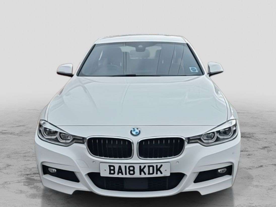 A 2018 BMW 3 SERIES 2.0 330e 7.6kWh M Sport Saloon 4dr Petrol Plug-in Hybrid Auto Euro 6 (s/s) A 2018 BMW 3 SERIES 2.0 330e 7.6kWh M Sport Saloon 4dr Petrol Plug-in Hybrid Auto Euro 6 (s/s)