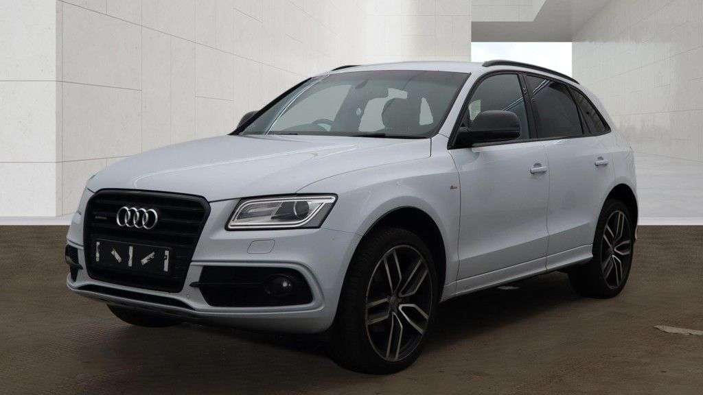 A 2016 AUDI Q5 2.0 TDI S line Plus SUV 5dr Diesel S Tronic quattro Euro 6 (s/s) (190 ps) 2 A 2016 AUDI Q5 2.0 TDI S line Plus SUV 5dr Diesel S Tronic quattro Euro 6 (s/s) (190 ps) 2