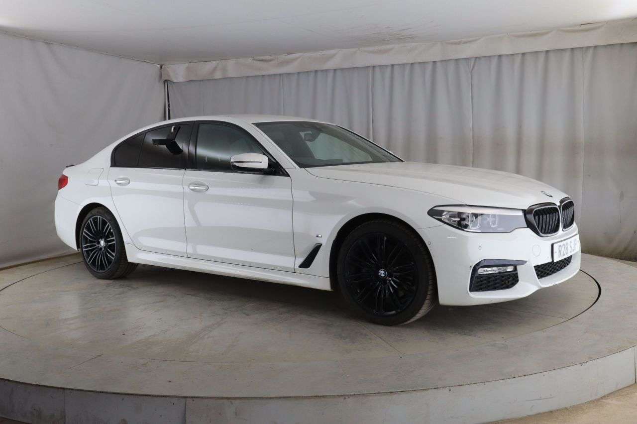A 2018 BMW 5 SERIES 2.0 530e 9.2kWh M Sport Saloon 4dr Petrol Plug-in Hybrid Auto Euro 6 (s/s) A 2018 BMW 5 SERIES 2.0 530e 9.2kWh M Sport Saloon 4dr Petrol Plug-in Hybrid Auto Euro 6 (s/s)