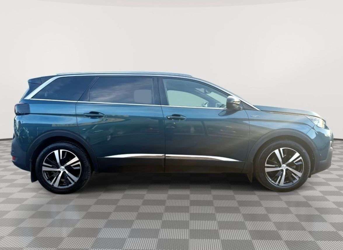 2019 PEUGEOT 5008 2019 PEUGEOT 5008
