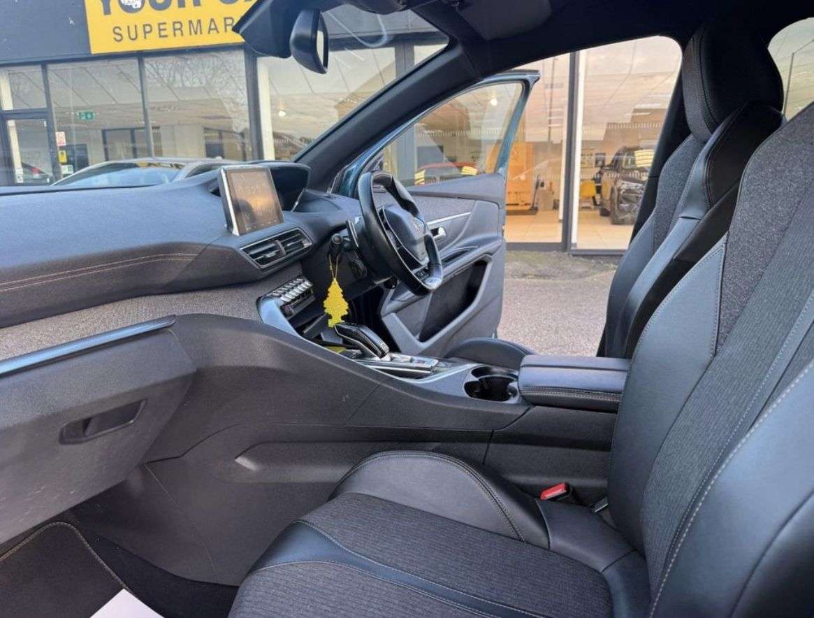 2019 PEUGEOT 5008 2019 PEUGEOT 5008