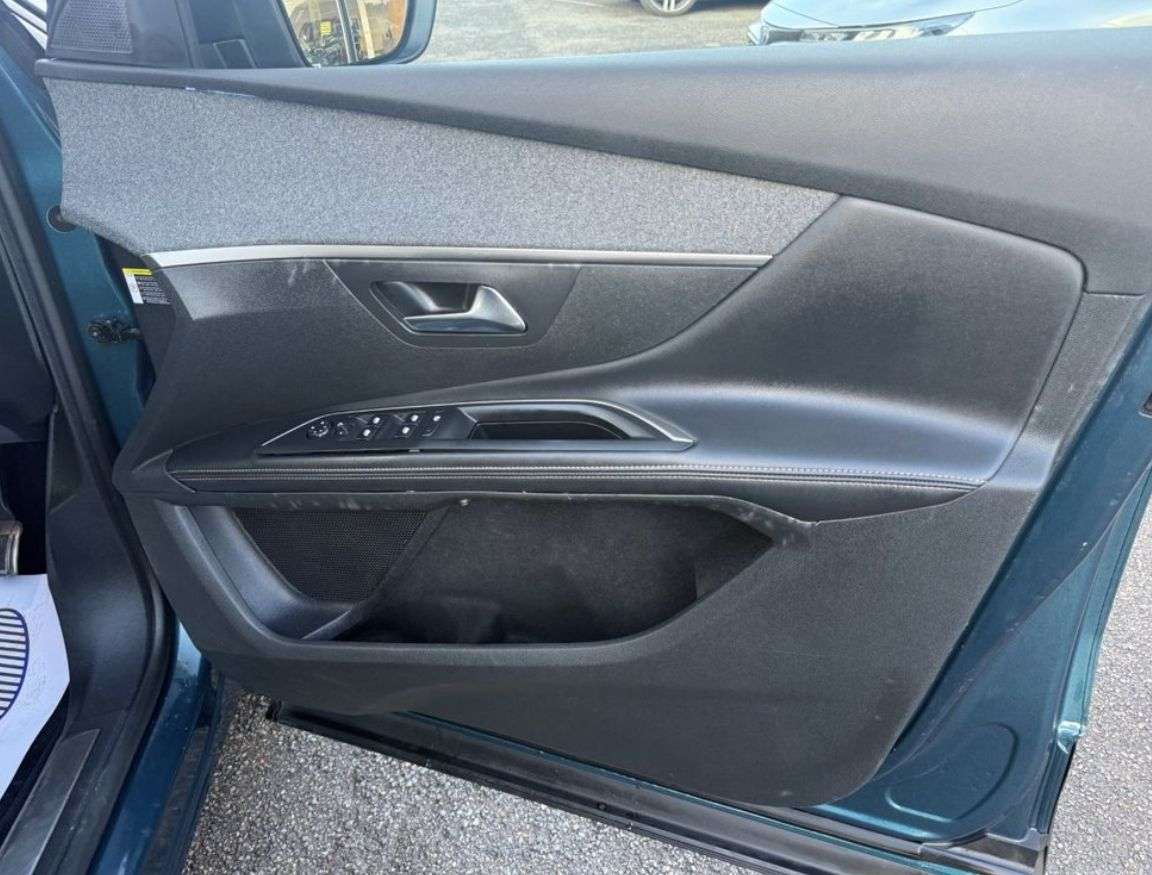 2019 PEUGEOT 5008 2019 PEUGEOT 5008