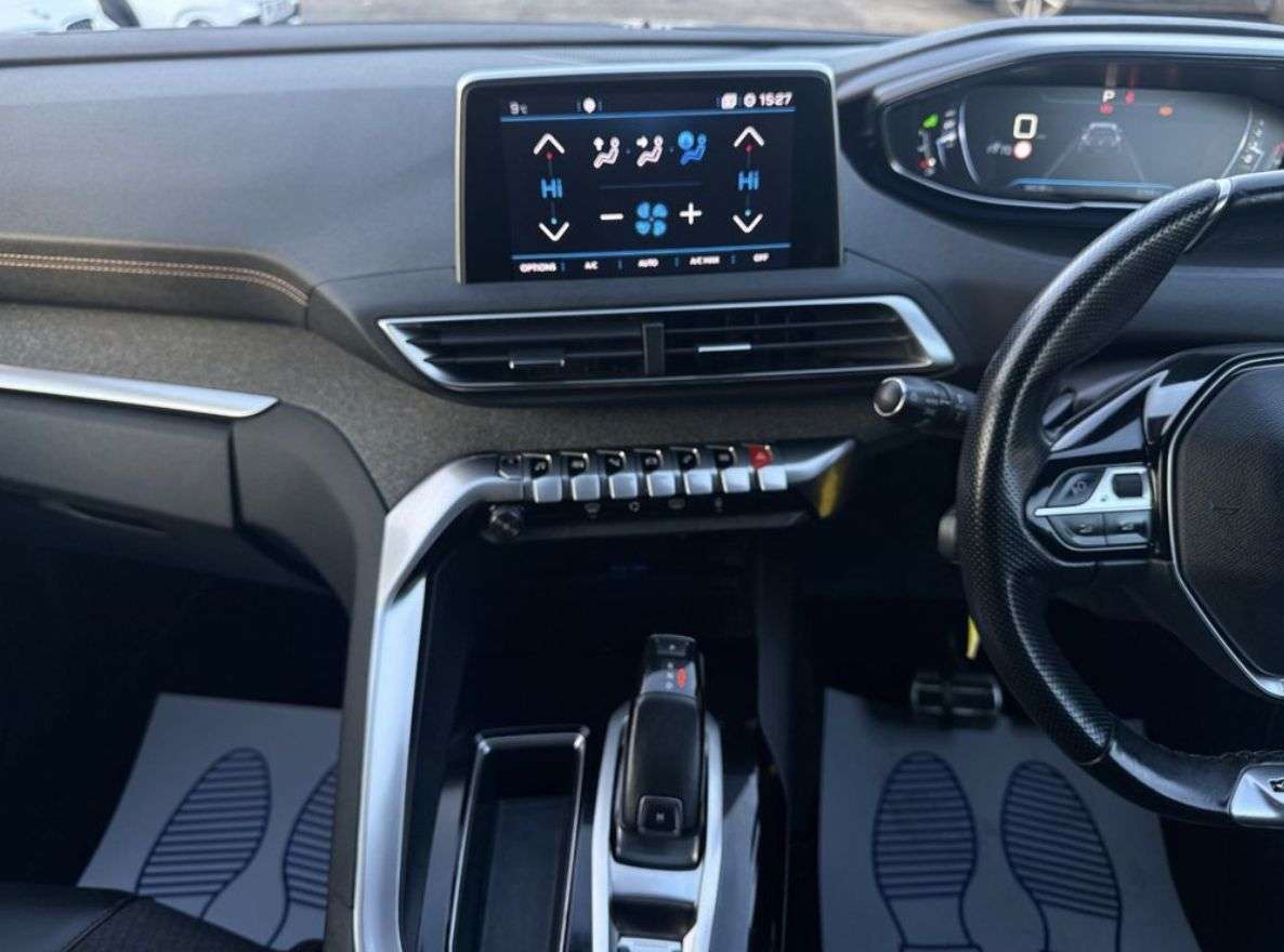 2019 PEUGEOT 5008 2019 PEUGEOT 5008