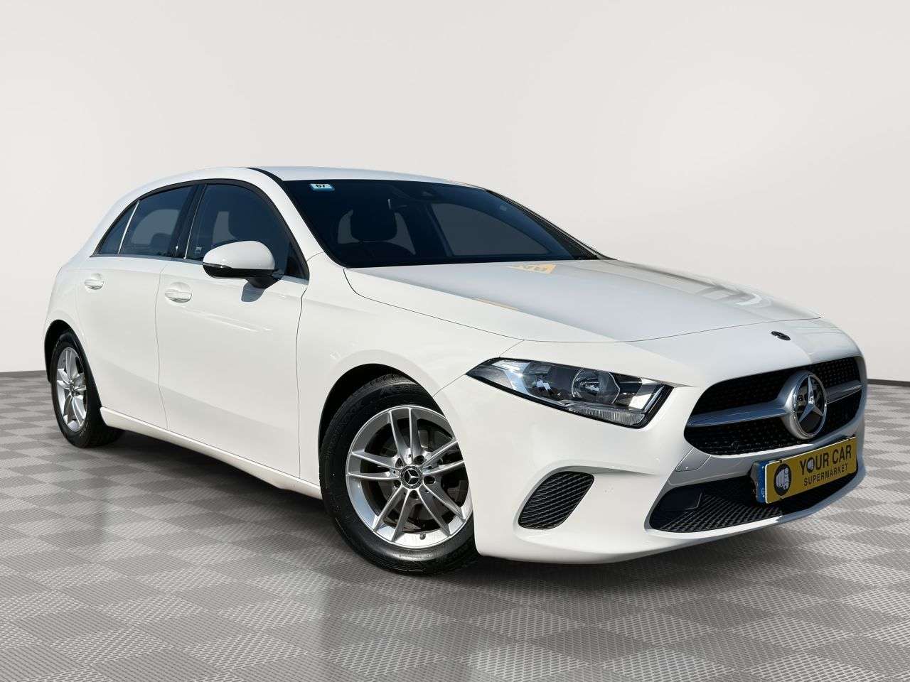 A 2019 MERCEDES-BENZ A CLASS 1.3 A180 SE Hatchback 5dr Petrol Manual Euro 6 (s/s) (136 ps) A 2019 MERCEDES-BENZ A CLASS 1.3 A180 SE Hatchback 5dr Petrol Manual Euro 6 (s/s) (136 ps)
