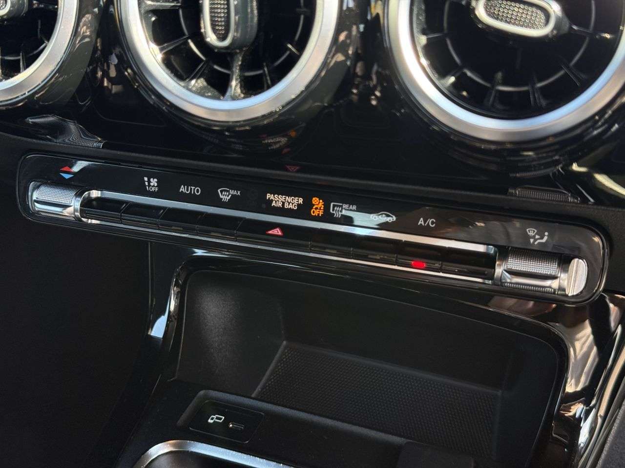 2019 MERCEDES-BENZ A CLASS 2019 MERCEDES-BENZ A CLASS