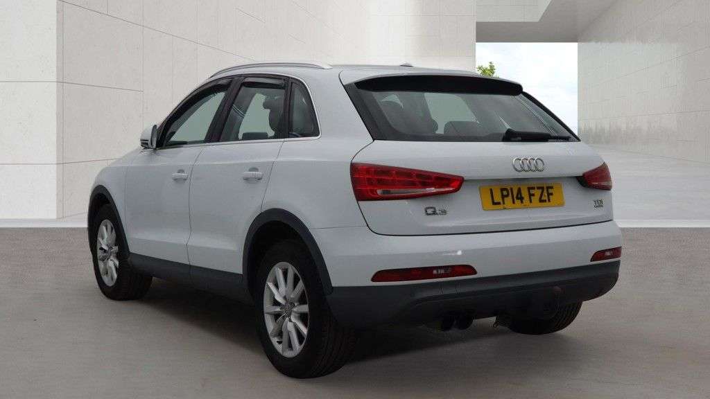 A 2014 AUDI Q3 2.0 TDI SE SUV 5dr Diesel S Tronic quattro Euro 5 (s/s) (177 ps) 2 KEYS / S A 2014 AUDI Q3 2.0 TDI SE SUV 5dr Diesel S Tronic quattro Euro 5 (s/s) (177 ps) 2 KEYS / S