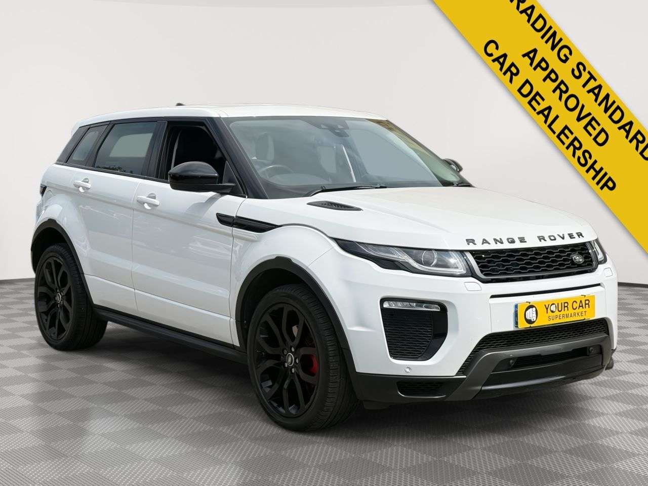 A 2017 LAND ROVER RANGE ROVER EVOQUE 2.0 TD4 HSE Dynamic SUV 5dr Diesel Auto 4WD Euro 6 (s/s) (180 ps) 2 OWNERS A 2017 LAND ROVER RANGE ROVER EVOQUE 2.0 TD4 HSE Dynamic SUV 5dr Diesel Auto 4WD Euro 6 (s/s) (180 ps) 2 OWNERS