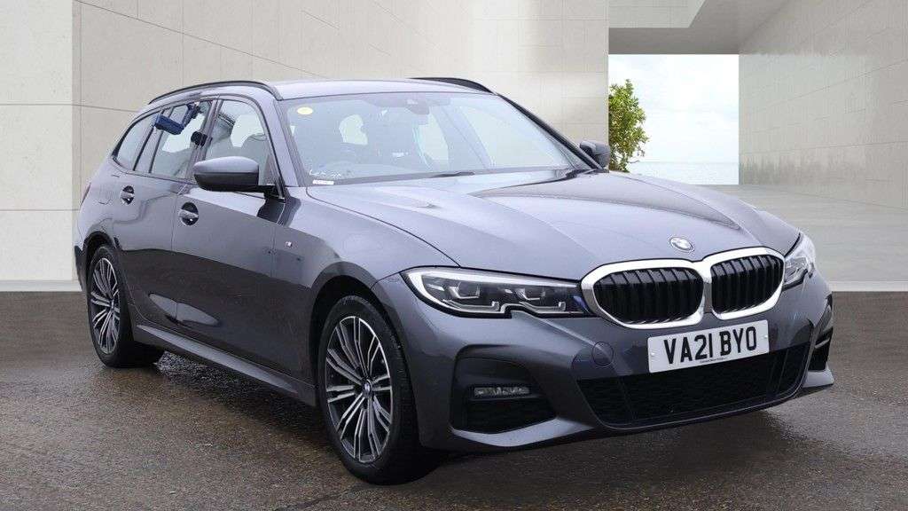 A 2021 BMW 3 SERIES 2.0 330e 12kWh M Sport Touring 5dr Petrol Plug-in Hybrid Auto Euro 6 (s/s) A 2021 BMW 3 SERIES 2.0 330e 12kWh M Sport Touring 5dr Petrol Plug-in Hybrid Auto Euro 6 (s/s)