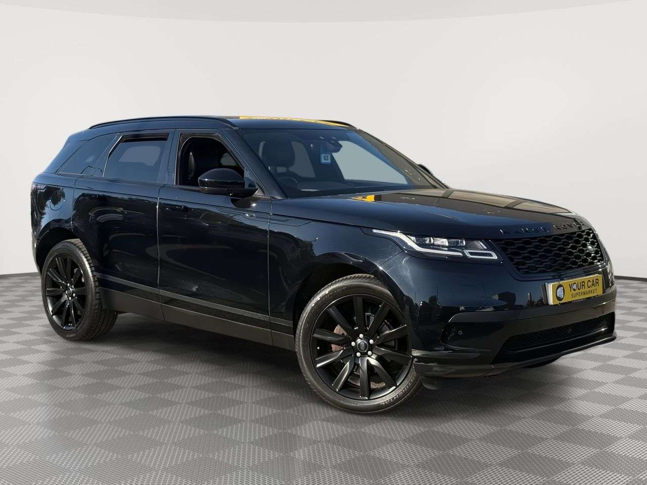 A 2018 LAND ROVER RANGE ROVER VELAR 2.0 D180 S SUV 5dr Diesel Auto 4WD Euro 6 (s/s) (180 ps) FULL LEATHER SEATS A 2018 LAND ROVER RANGE ROVER VELAR 2.0 D180 S SUV 5dr Diesel Auto 4WD Euro 6 (s/s) (180 ps) FULL LEATHER SEATS