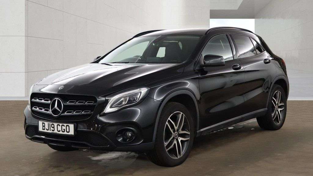 A 2019 MERCEDES-BENZ GLA 1.6 GLA180 Urban Edition SUV 5dr Petrol 7G-DCT Euro 6 (s/s) (122 ps) 2 FORM A 2019 MERCEDES-BENZ GLA 1.6 GLA180 Urban Edition SUV 5dr Petrol 7G-DCT Euro 6 (s/s) (122 ps) 2 FORM