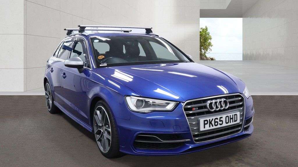 A 2015 AUDI S3 2.0 TFSI Sportback 5dr Petrol S Tronic quattro Euro 6 (s/s) (300 ps) 2 KEYS A 2015 AUDI S3 2.0 TFSI Sportback 5dr Petrol S Tronic quattro Euro 6 (s/s) (300 ps) 2 KEYS