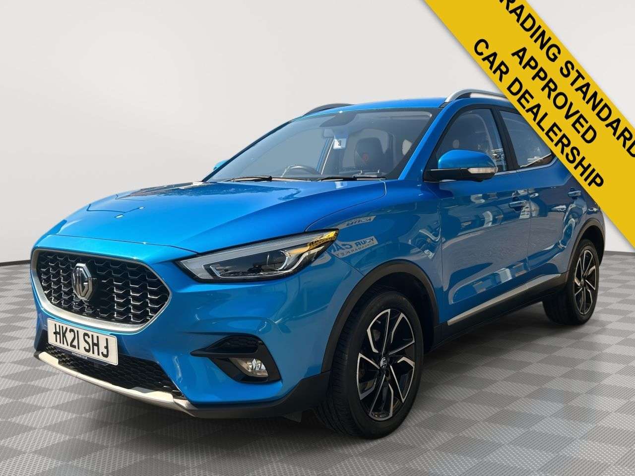 A 2021 MG MG ZS 1.0 T-GDI Exclusive SUV 5dr Petrol Manual Euro 6 (111 ps) 2 KEYS LONG MOT A 2021 MG MG ZS 1.0 T-GDI Exclusive SUV 5dr Petrol Manual Euro 6 (111 ps) 2 KEYS LONG MOT