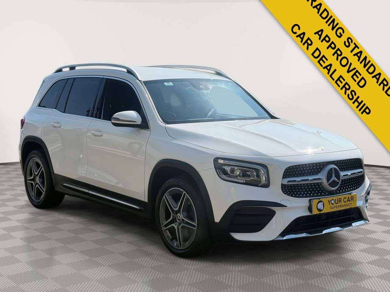 A 2020 MERCEDES-BENZ GLB 1.3 GLB200 AMG Line SUV 5dr Petrol 7G-DCT Euro 6 (s/s) (163 ps) 2 OWNERS / A 2020 MERCEDES-BENZ GLB 1.3 GLB200 AMG Line SUV 5dr Petrol 7G-DCT Euro 6 (s/s) (163 ps) 2 OWNERS /
