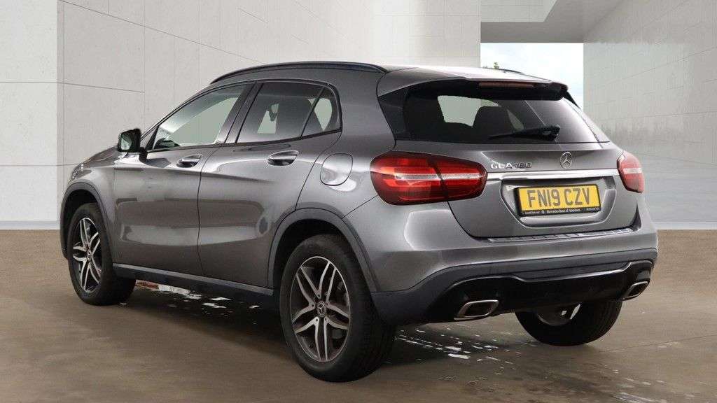 A 2019 MERCEDES-BENZ GLA 1.6 GLA180 Urban Edition SUV 5dr Petrol 7G-DCT Euro 6 (s/s) (122 ps) 2 KEYS A 2019 MERCEDES-BENZ GLA 1.6 GLA180 Urban Edition SUV 5dr Petrol 7G-DCT Euro 6 (s/s) (122 ps) 2 KEYS