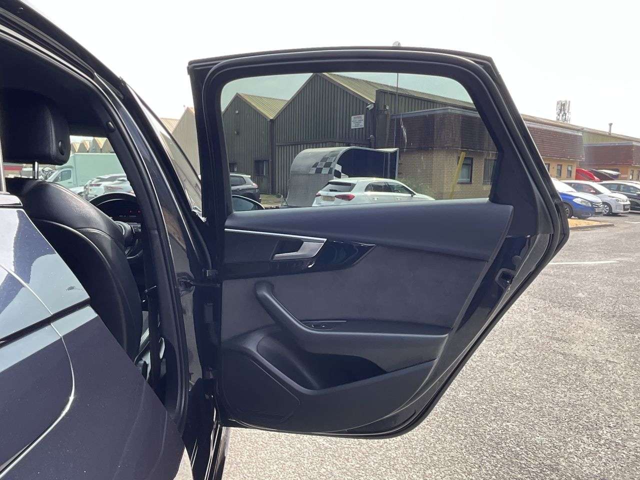 2018 AUDI A4 2018 AUDI A4
