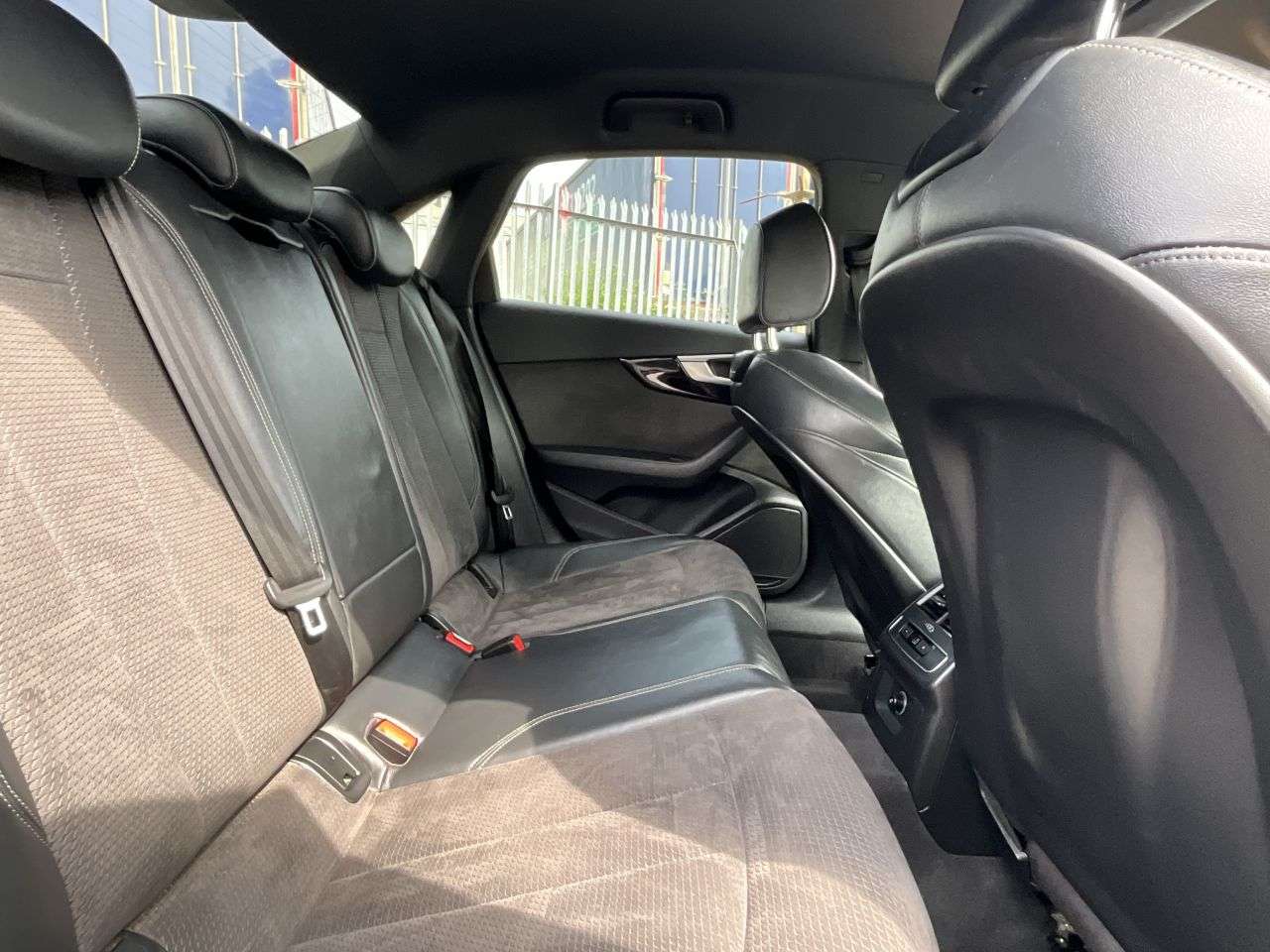 2018 AUDI A4 2018 AUDI A4