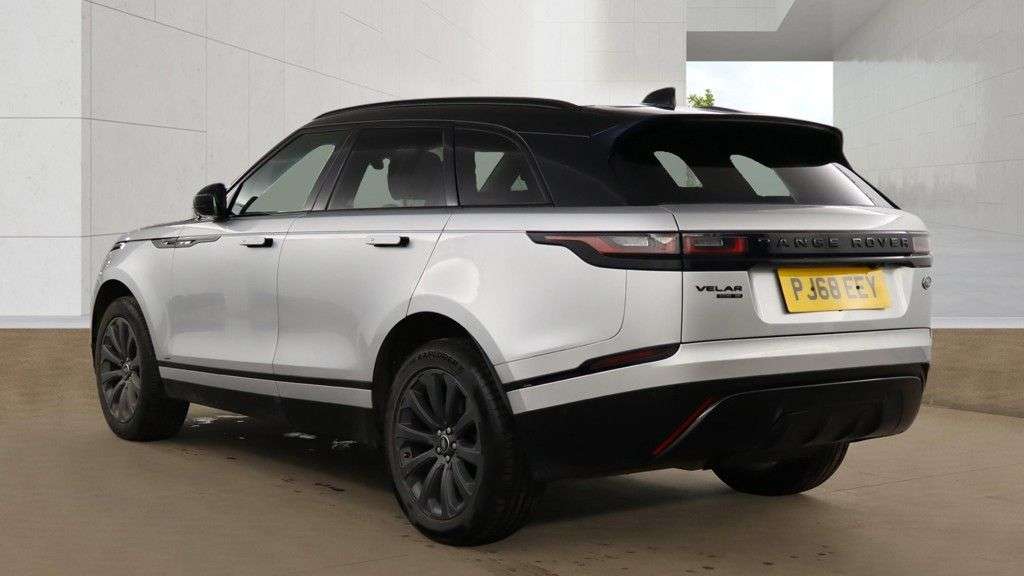 A 2018 LAND ROVER RANGE ROVER VELAR 2.0 D240 R-Dynamic SE SUV 5dr Diesel Auto 4WD Euro 6 (s/s) (240 ps) 2 keys A 2018 LAND ROVER RANGE ROVER VELAR 2.0 D240 R-Dynamic SE SUV 5dr Diesel Auto 4WD Euro 6 (s/s) (240 ps) 2 keys