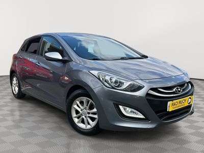 A 2013 HYUNDAI I30 1.6 CRDi Active Hatchback 5dr Diesel Auto Euro 5 (110 ps) A 2013 HYUNDAI I30 1.6 CRDi Active Hatchback 5dr Diesel Auto Euro 5 (110 ps)