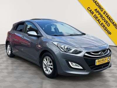 A 2013 HYUNDAI I30 1.6 CRDi Active Hatchback 5dr Diesel Auto Euro 5 (110 ps) A 2013 HYUNDAI I30 1.6 CRDi Active Hatchback 5dr Diesel Auto Euro 5 (110 ps)