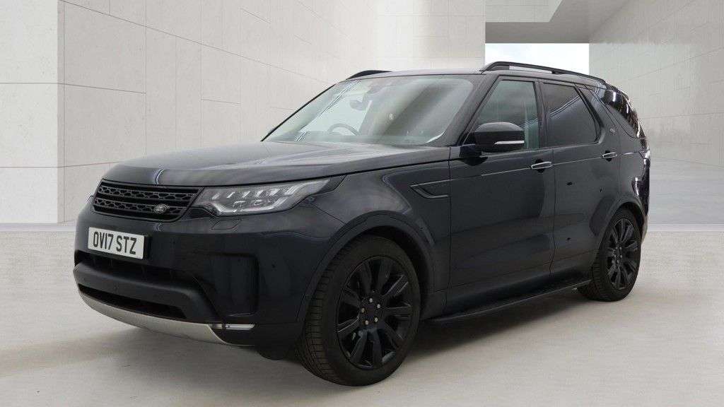 A 2017 LAND ROVER DISCOVERY 2.0 SD4 HSE Luxury SUV 5dr Diesel Auto 4WD Euro 6 (s/s) (240 ps) 2 keys + s A 2017 LAND ROVER DISCOVERY 2.0 SD4 HSE Luxury SUV 5dr Diesel Auto 4WD Euro 6 (s/s) (240 ps) 2 keys + s