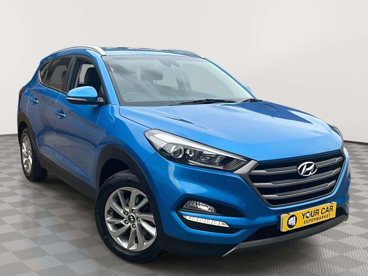 A 2015 HYUNDAI TUCSON 1.7 CRDi Blue Drive SE Nav SUV 5dr Diesel Manual Euro 6 (s/s) (116 ps) A 2015 HYUNDAI TUCSON 1.7 CRDi Blue Drive SE Nav SUV 5dr Diesel Manual Euro 6 (s/s) (116 ps)