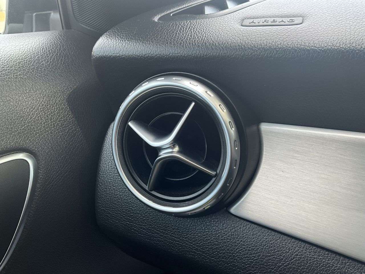 2017 MERCEDES-BENZ GLA 2017 MERCEDES-BENZ GLA