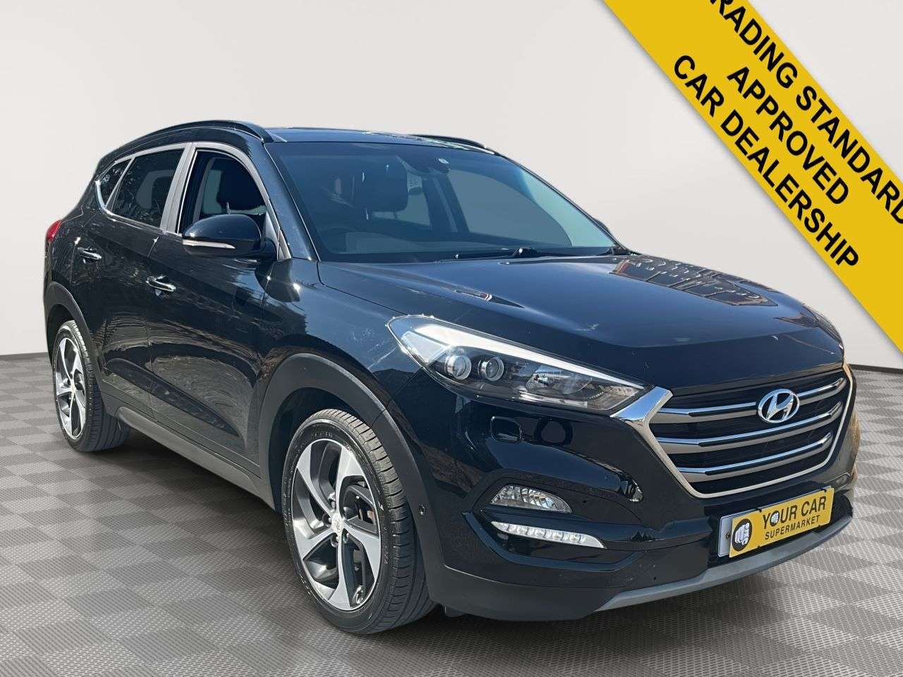 A 2017 HYUNDAI TUCSON 2.0 CRDi Premium SE SUV 5dr Diesel Auto 4WD Euro 6 (185 ps) 2 OWNERS / SERV A 2017 HYUNDAI TUCSON 2.0 CRDi Premium SE SUV 5dr Diesel Auto 4WD Euro 6 (185 ps) 2 OWNERS / SERV