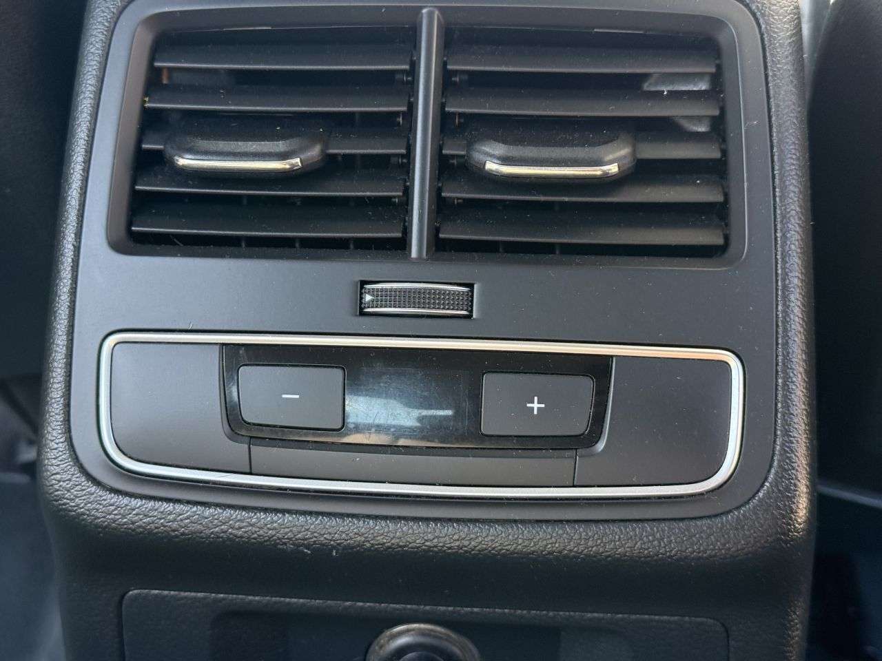 2016 AUDI A4 2016 AUDI A4